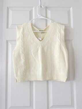 Cream Cable Knit Sweater Vest – Women’s Small V Neck Preppy Knit